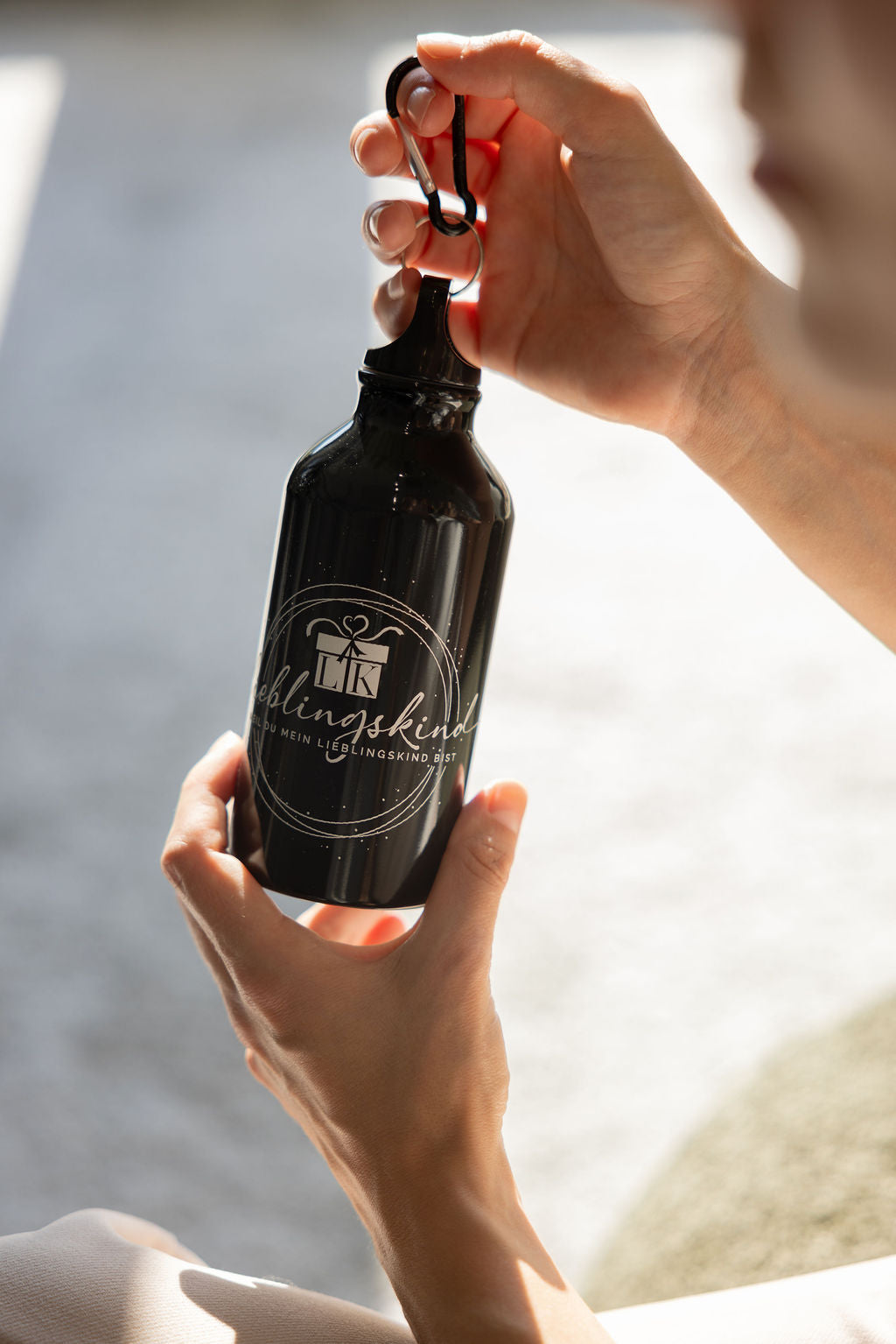 🖤 Lieblingskind-Trinkflasche – Schwarz & Stilvoll